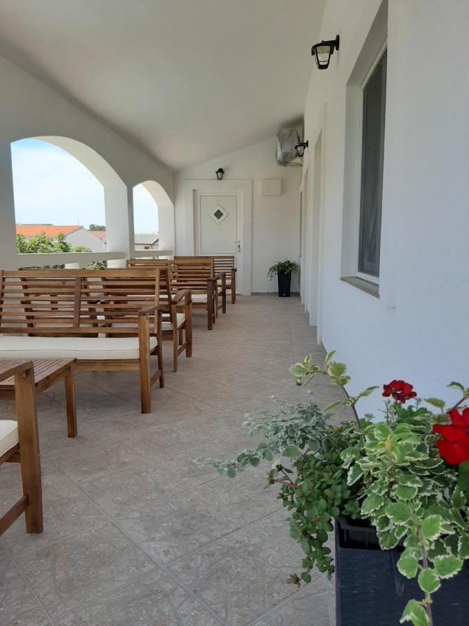 Bella Apartments Vir Zewnętrze zdjęcie