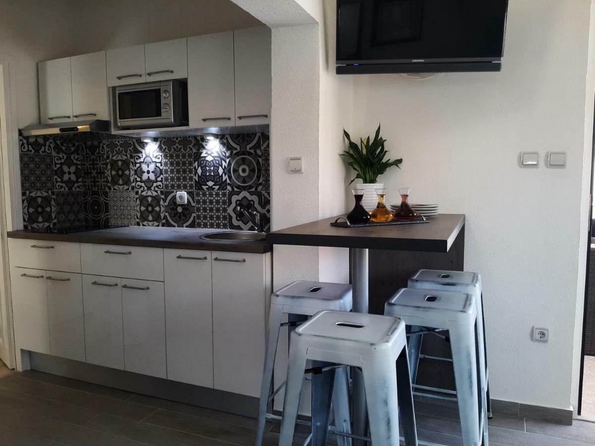 Bella Apartments Vir Zewnętrze zdjęcie